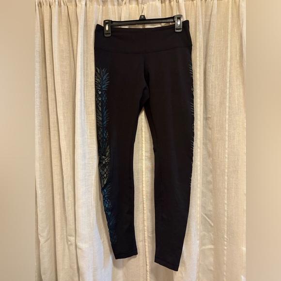 Lululemon Limited Edition Black Wunder Under Iridescent Pineapple Leggings - Picture 1 of 5